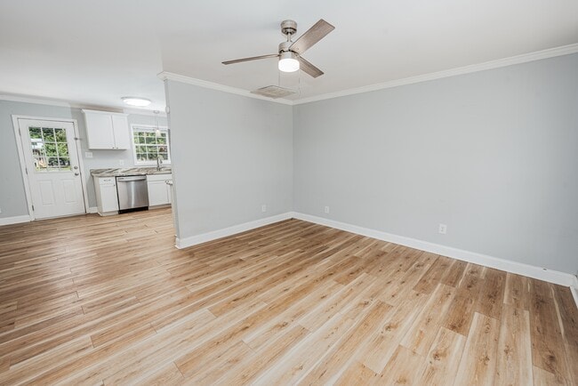 Building Photo - 218 Forestview Dr