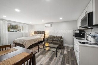 Building Photo - 1017 N 12th St