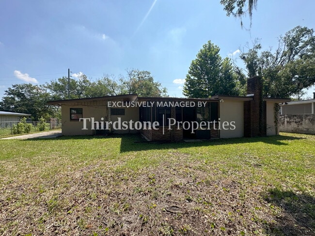 Building Photo - 1038 La Marche Dr