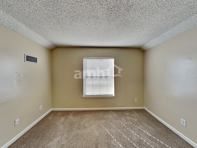 Building Photo - 2785 Eagle Haven Dr