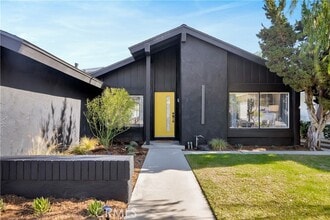 Building Photo - 2809 N Olive Ln