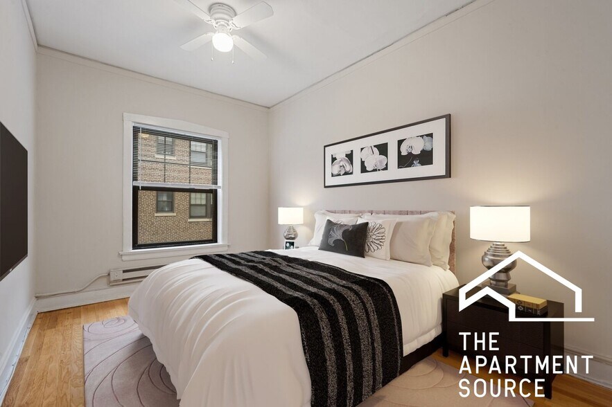 Building Photo - 1305 Oak Ave