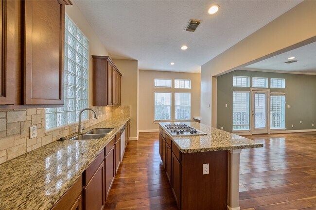 Building Photo - 2526 Bevis St