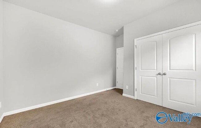 Building Photo - 203 Portrait St