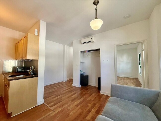 Building Photo - 4035 Meridian Ave