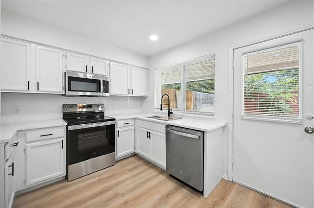 Building Photo - 730 Bluebonnet Dr