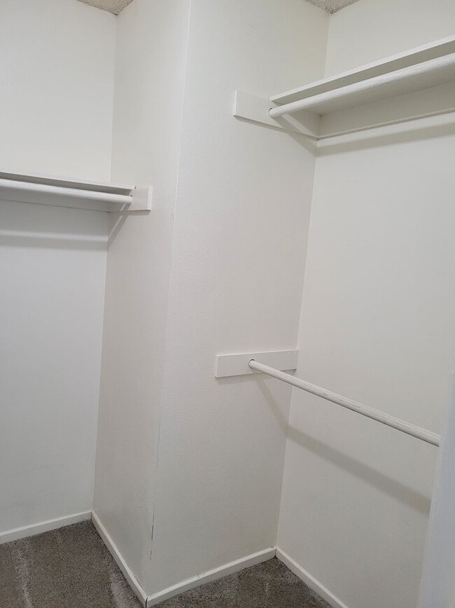 Building Photo - Plenty of Natural Light! Spacious Townhouse conveniently across Dominguez Hills!