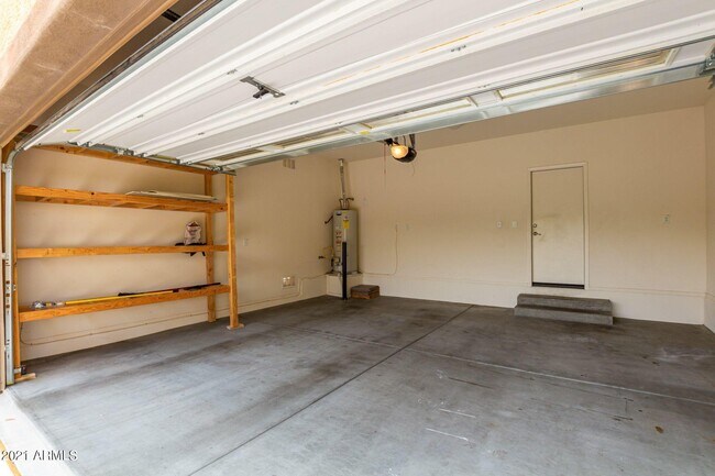 Building Photo - 21051 W Wycliff Dr