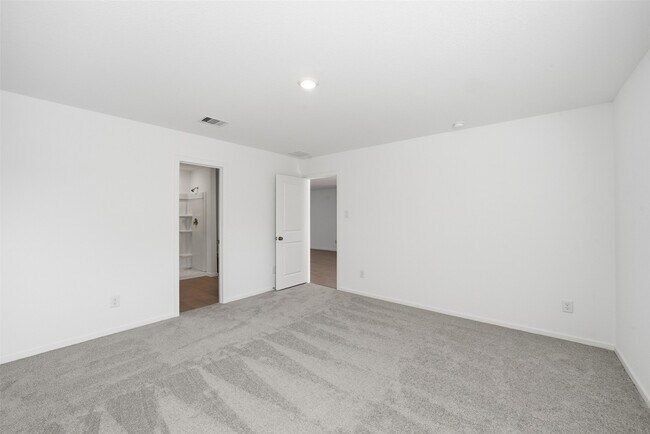 Building Photo - 12048 Noble Wood Vlg Dr