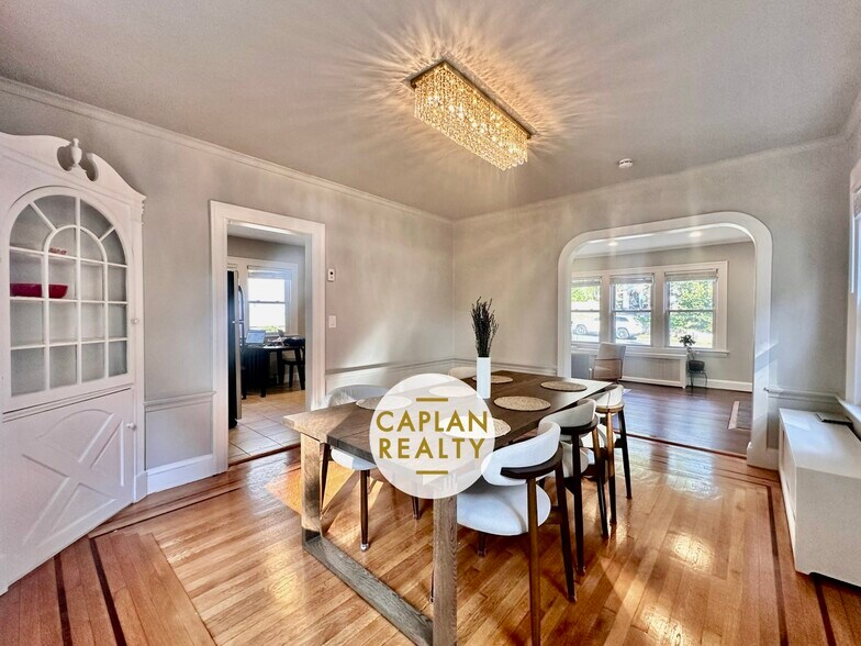 Building Photo - 86 Roydon Rd