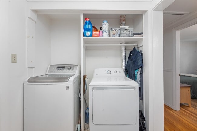 Building Photo - 468 Union Ave