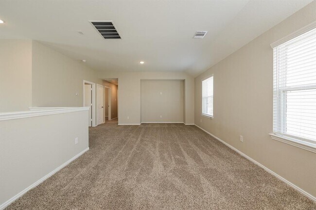Building Photo - 29884 Dovetail Blf Ln
