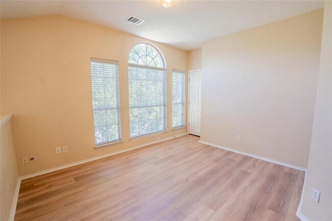 Building Photo - 14509 Mowsbury Dr