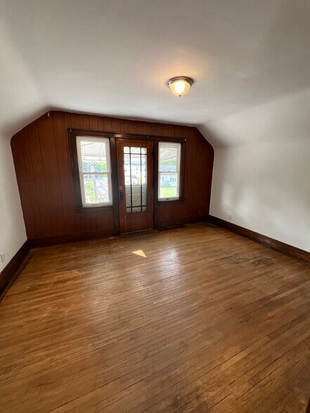 Building Photo - 2868 McKoon Ave