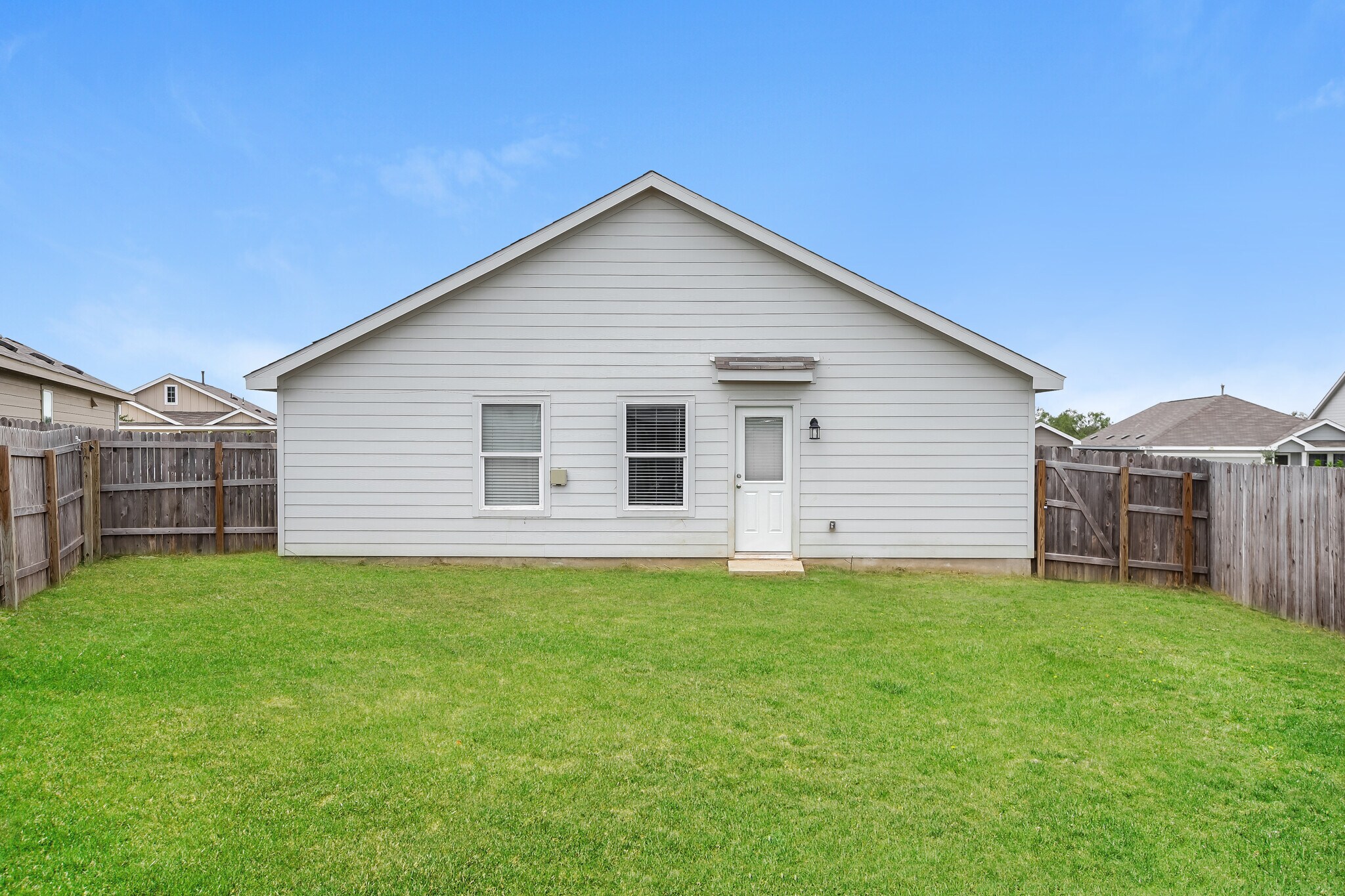 Building Photo - 11918 Cink Dr