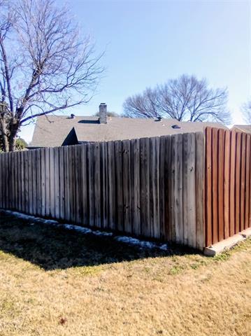 Building Photo - 2800 Hedgeway Dr