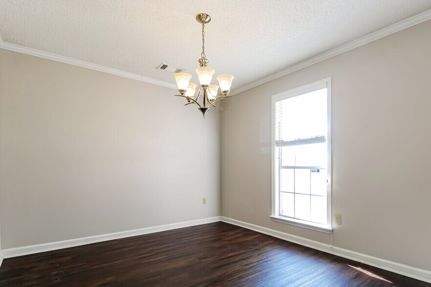 Building Photo - 7678 Mineral Crest Cir N
