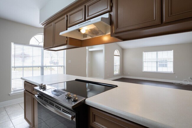 Building Photo - 3569 Chatelaine Dr