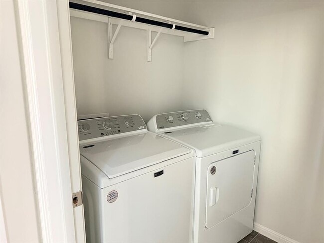 Building Photo - 2813 Hopi Path