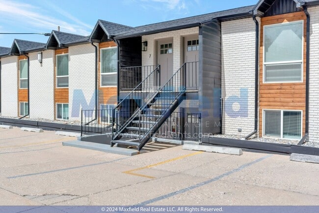 Building Photo - North Salt Lake 2 BD 1 BA Only $500 Deposi...