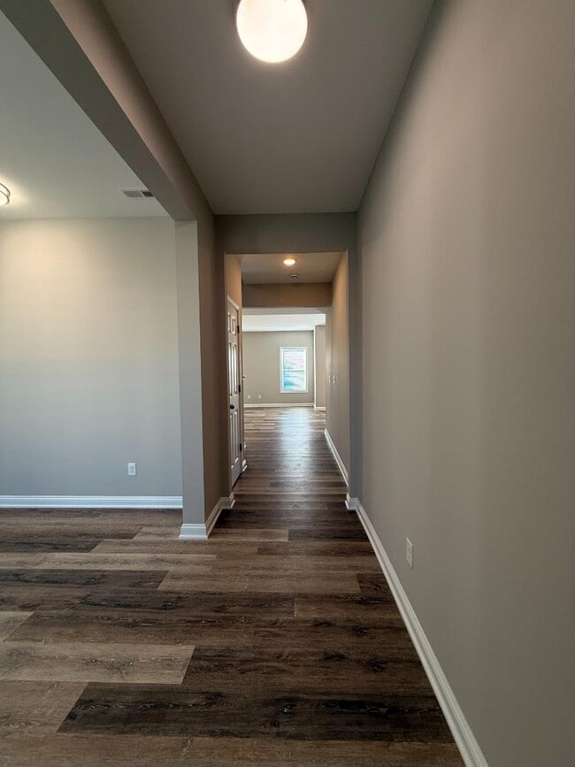 Building Photo - 121 Cammy Ct