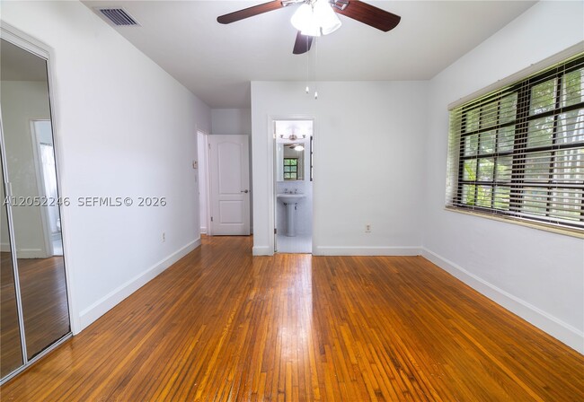 Building Photo - 740 Jeronimo Dr