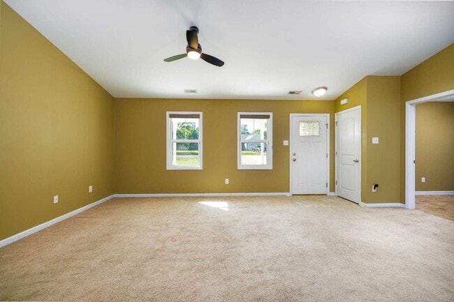 Building Photo - Vista Cay