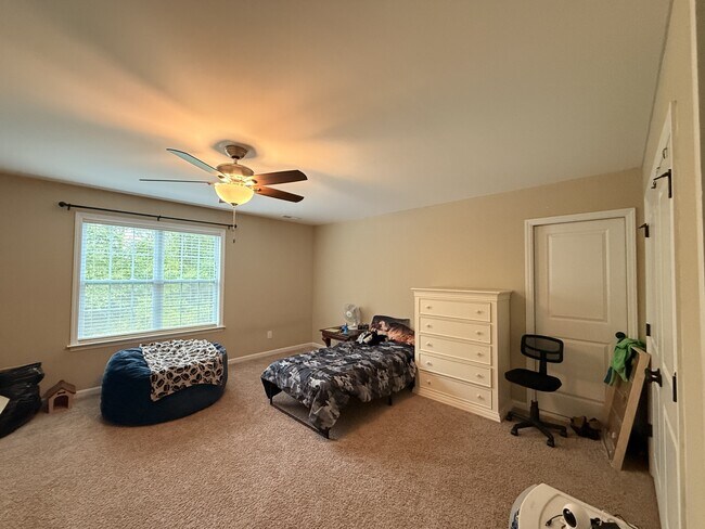 Building Photo - 302 Toto Ct