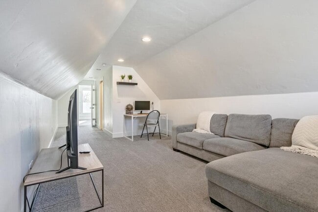 Building Photo - 3044 N Speer Blvd