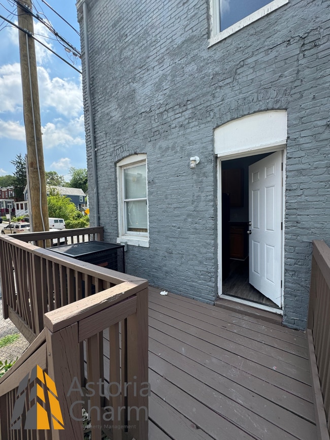 Building Photo - Move in by April 30th - Pick your move in incentive: A TV, 1 month free on a 13th month lease, or...