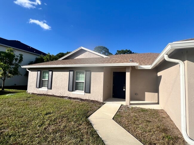 Building Photo - 5951 NW Baynard Dr