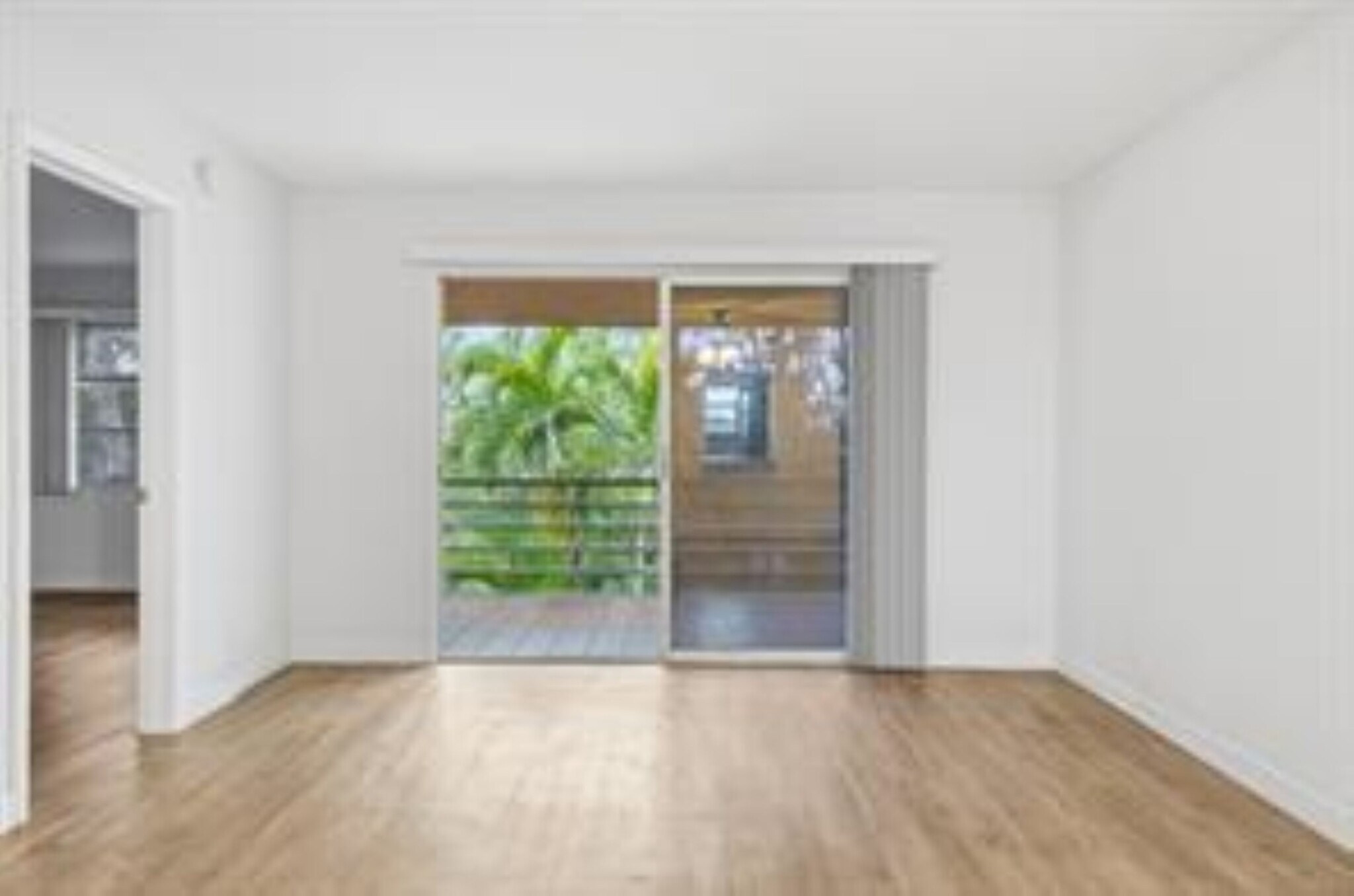 Building Photo - 1400 NE 57th St