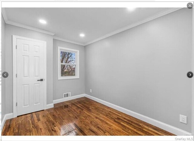 Building Photo - 92 Ruland Rd N