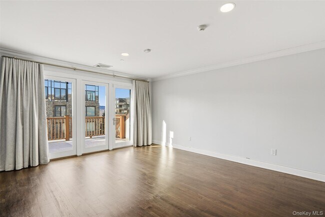 Building Photo - 21 Rivers Edge Dr