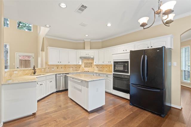 Building Photo - 3817 Peppertree Dr
