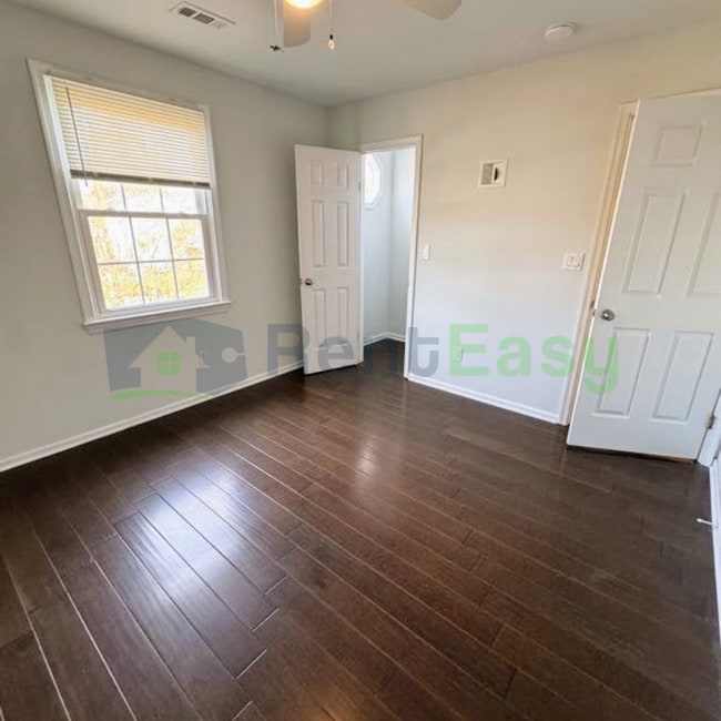 Building Photo - 1329 Millington Ct