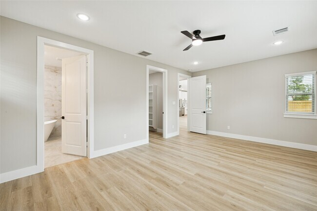 Building Photo - 2602 Martinas Ct