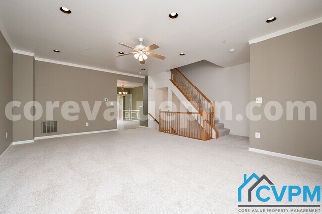 Building Photo - 2668 Streamview Dr