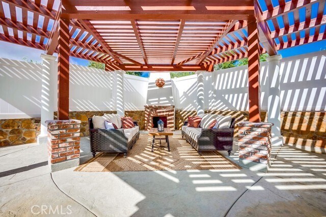 Building Photo - 39555 Ave Bonita
