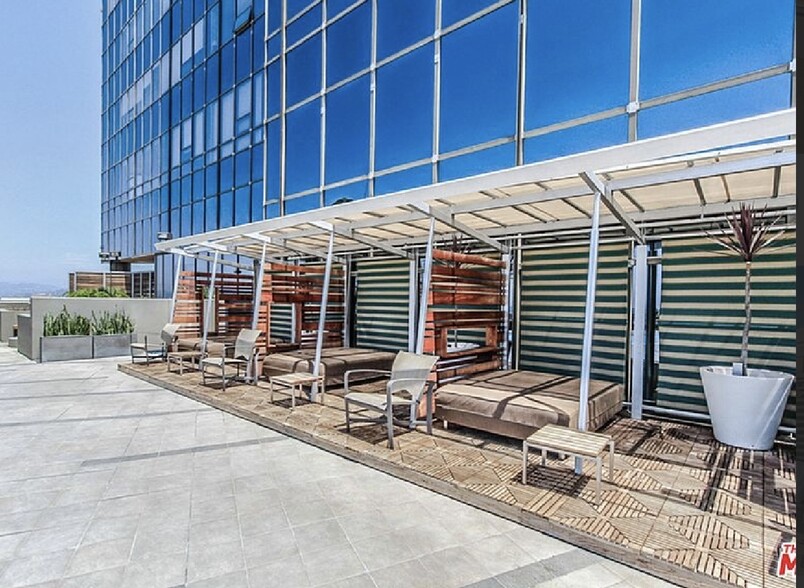 Cabanas At the 17th Floor Sky Deck & Pool - 1100 Wilshire Blvd