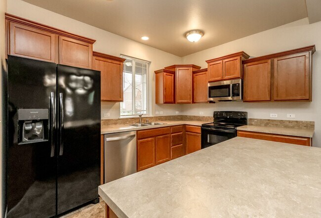 Building Photo - Beautiful Lacey Home with new paint and carpet in Popular Edgewater Community