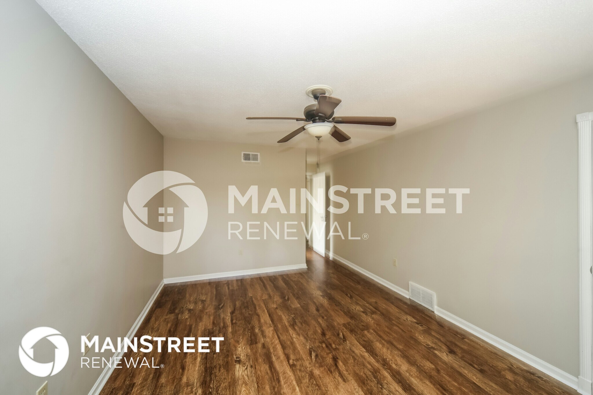 Building Photo - 3084 Kemper Dr