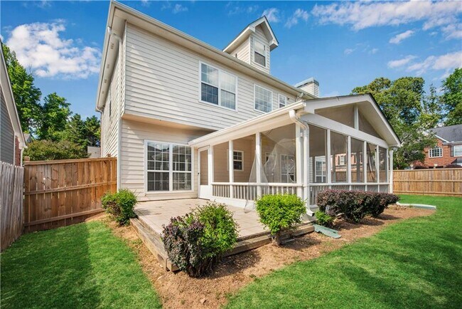 Building Photo - 1610 Elgaen Pl Dr