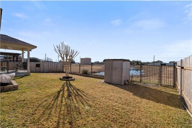 Building Photo - 255 Drystone Trail