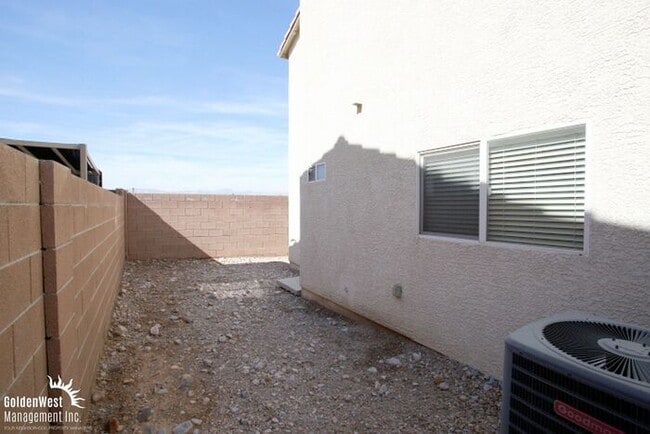 Building Photo - Charming 3Bdm 2.5Ba Home in Las Vegas