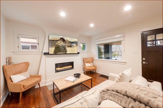 Building Photo - 1139 E Sherman Ave