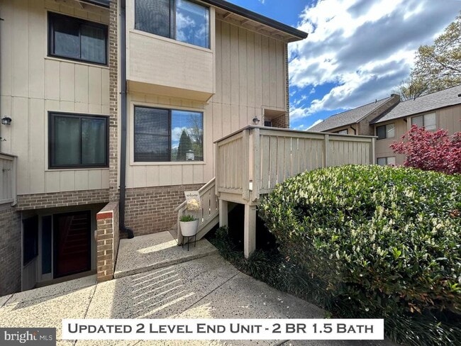 Building Photo - 2524 Glengyle Dr