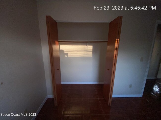 Building Photo - 304 Darrow Ave