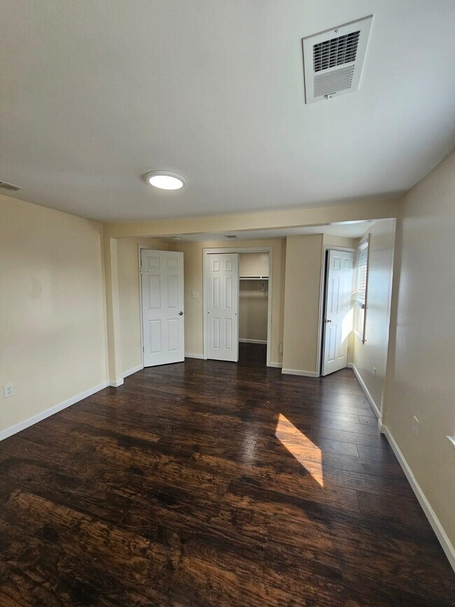 Building Photo - 240 Copeland Ave