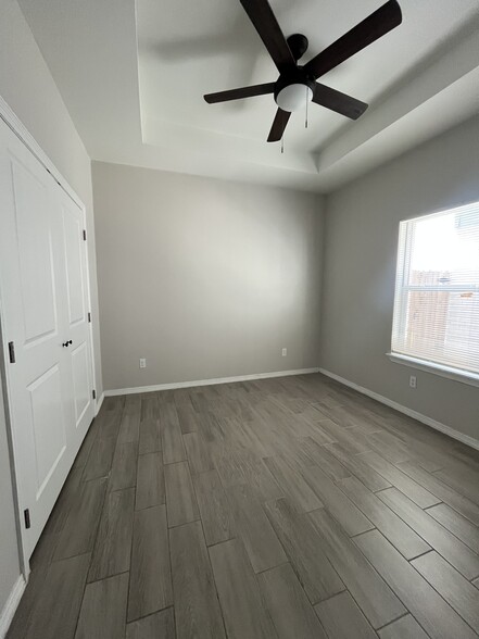 Building Photo - 1630 Playa Dr